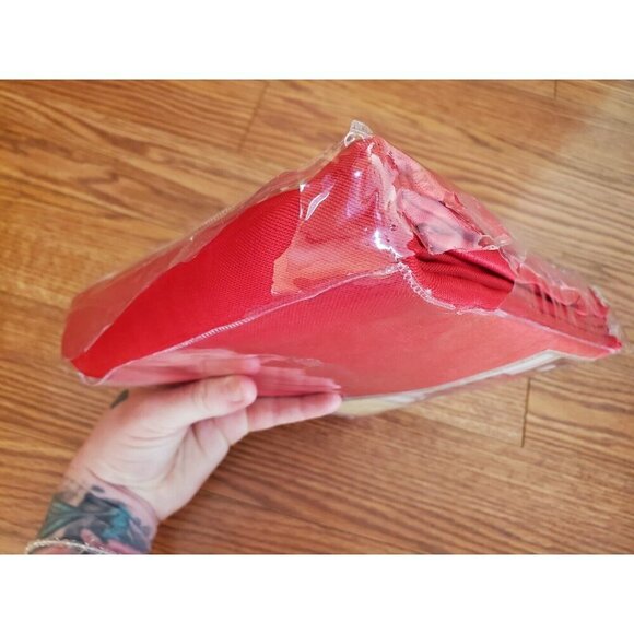 Vintage Concord Red Round Tablecloth 70" Solid Pattern Polyester Holiday xmas - Picture 6 of 6